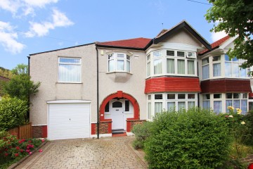 image of 27 Nursery Close, Croydon