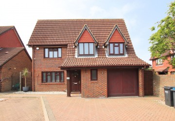 image of 5 Lupin Close, Croydon