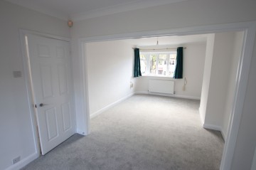 image of 53 Bassetts Way, Orpington