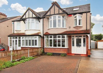 image of 30 Wickham Chase, West Wickham