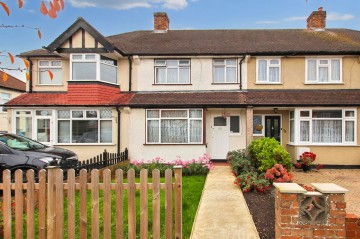 image of 38 Chaffinch Avenue, Croydon