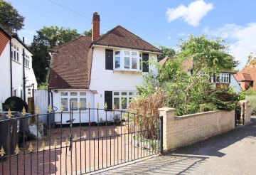 image of 32 Hartland Way, CROYDON