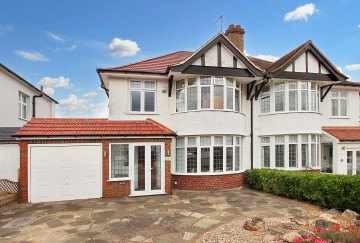 image of 53 Bennetts Way, Croydon